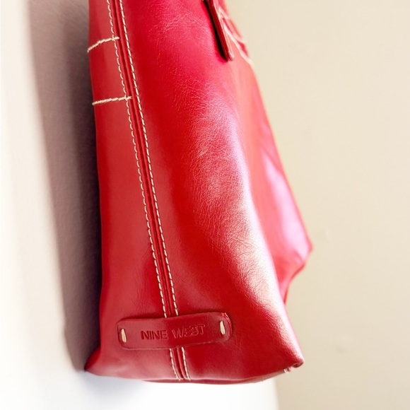 Nine West Red Vegan Leather Purse with Contrasting Cream at Handles - Picture 4 of 12